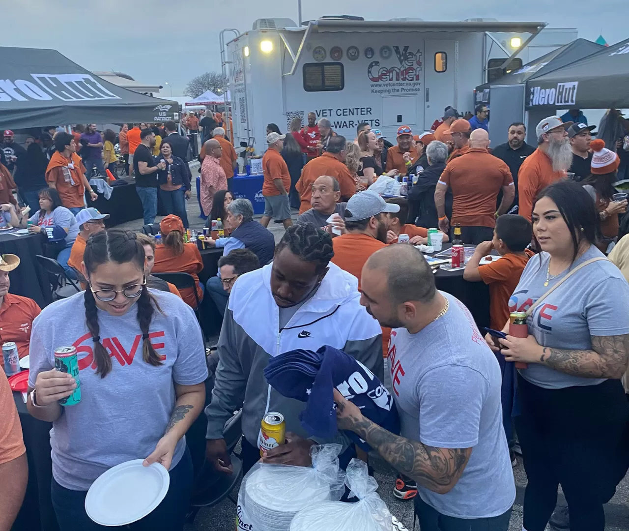U.S. Patriot, a GALLS company, sponsored the end-of-year annual Alamo Bowl Hero Hut and its first tailgate party serving over 2,000 veterans, first responders, and their families. img#2