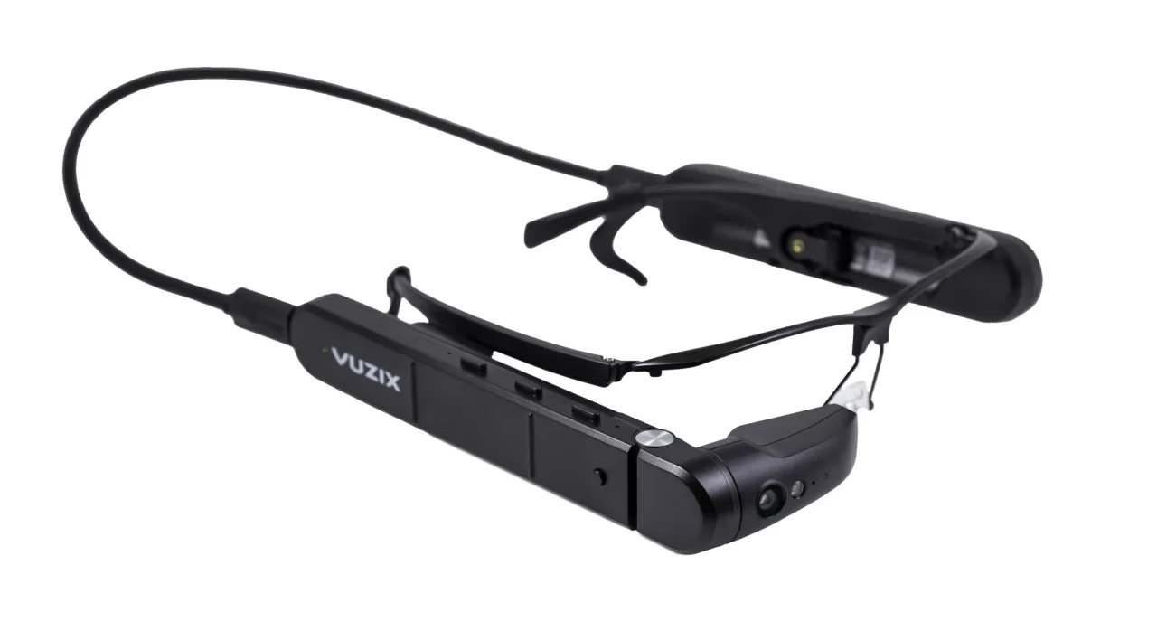 Vuzix M400 smart glasses img#1