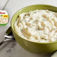 Bob Evans Farms Launches Bob Evans® Mashed Cauliflower and Dishes Up "Taste Fest" Themed Mobile Sampling Tour in Select Markets