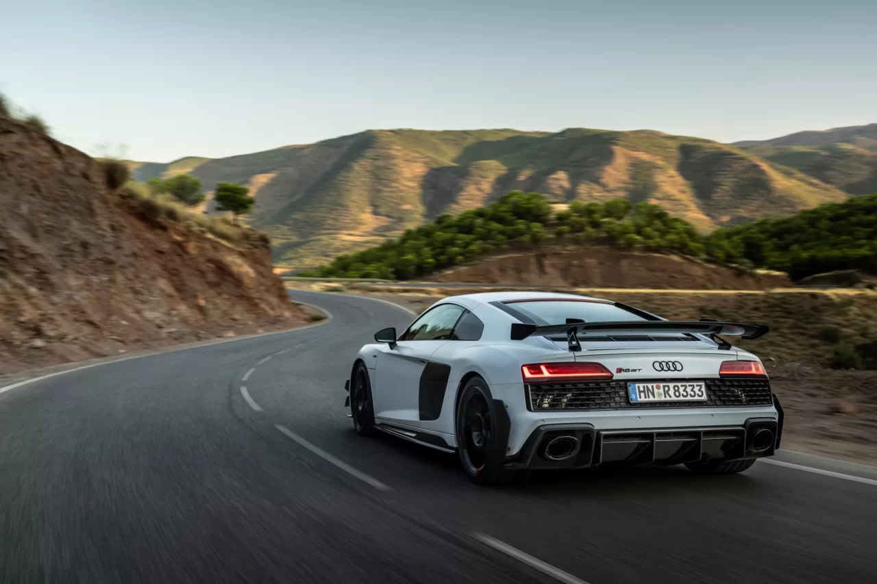 High Performance in Its Purest Form: The new Audi R8 Coupé V10 GT RWD img#2