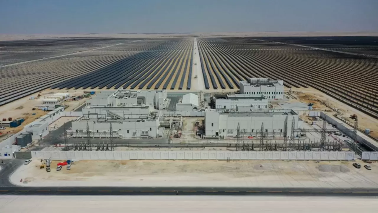 Sungrow Delivered the 800MW Al Kharsaah Solar Power Plant in Qatar img#1
