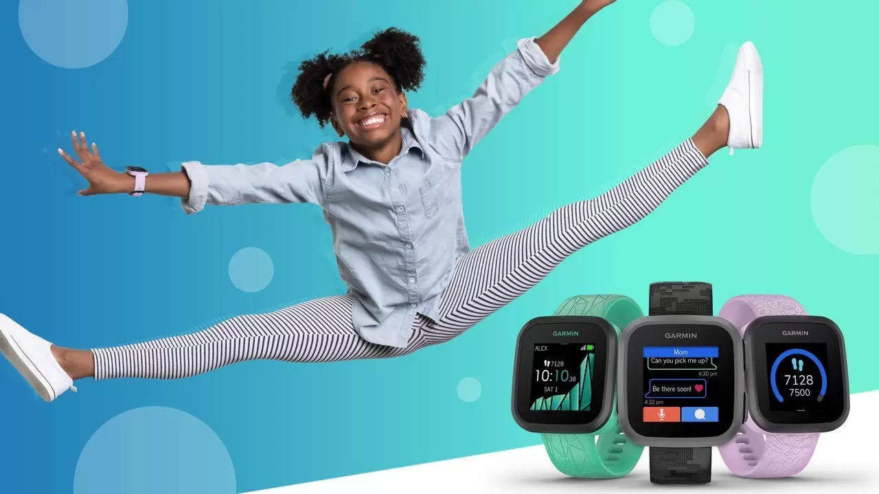With communication and location tracking technology, the Bounce kids smartwatch from Garmin delays the need for a smartphone. img#1