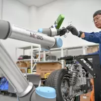 Hyundai Mobis Introduces LogisticsㆍCollaborative Robotics Solutions Featuring its Key Future Mobility Technologies