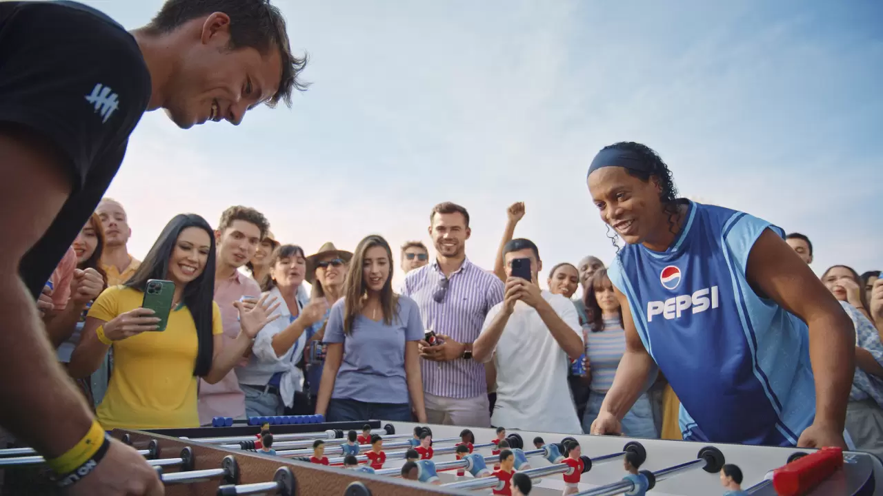 Pepsi Max® Unveils Custom Nutmeg Foosball Table With Global Football Icon Ronaldinho