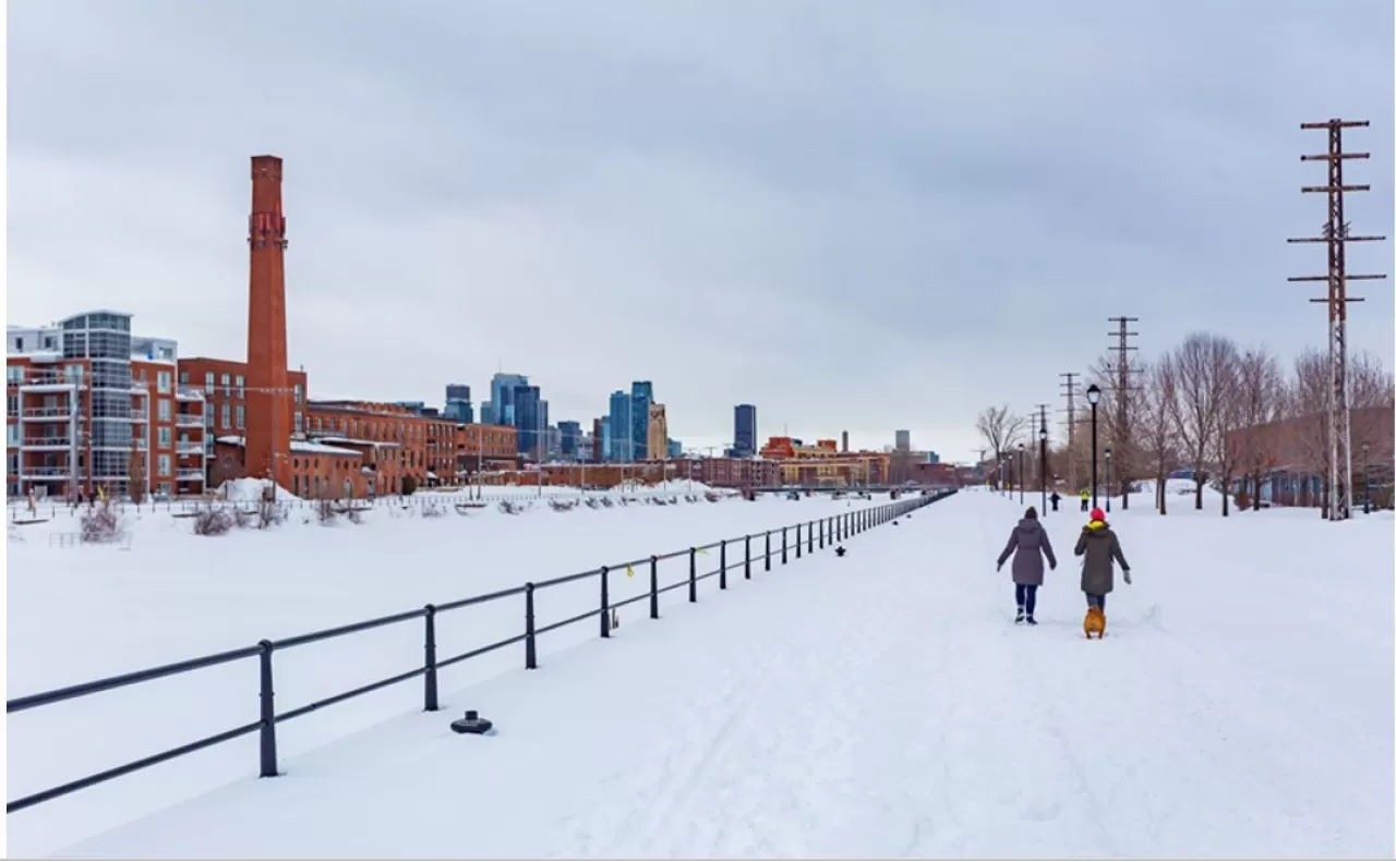 Approximately 15 kilometres of the Lachine Canal National Historic Site’s path will be groomed this year and 2.3 kilometres cleared of snow. Photo: Parks Canada (CNW Group/Parks Canada) img#1