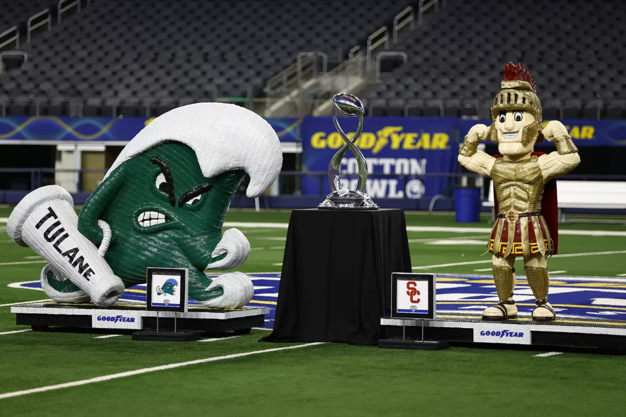 A tradition since 2016, title sponsor Goodyear commissioned artist, Blake McFarland, to create tire mascot sculptures of the University of Southern California and Tulane mascots. img#1