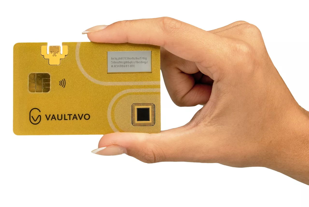 The world's first biometric smart card, designed to protect digital currencies against hacking and outright thefts, has been introduced by Vaultavo. The Vaultavo system is designed for the institutional market to address one of the critical roadblocks to crypto's expansion -- the vulnerability of online trading, transacting and protection of digital assets. img#1