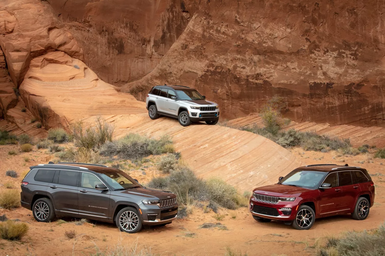 The Jeep® brand is the winner of two 2023 MotorWeek Drivers’ Choice Awards: the new Grand Cherokee (family of models shown) took top honors as the Best Mid-size Utility vehicles and the new Grand Wagoneer won the Best Luxury Utility honors. img#1