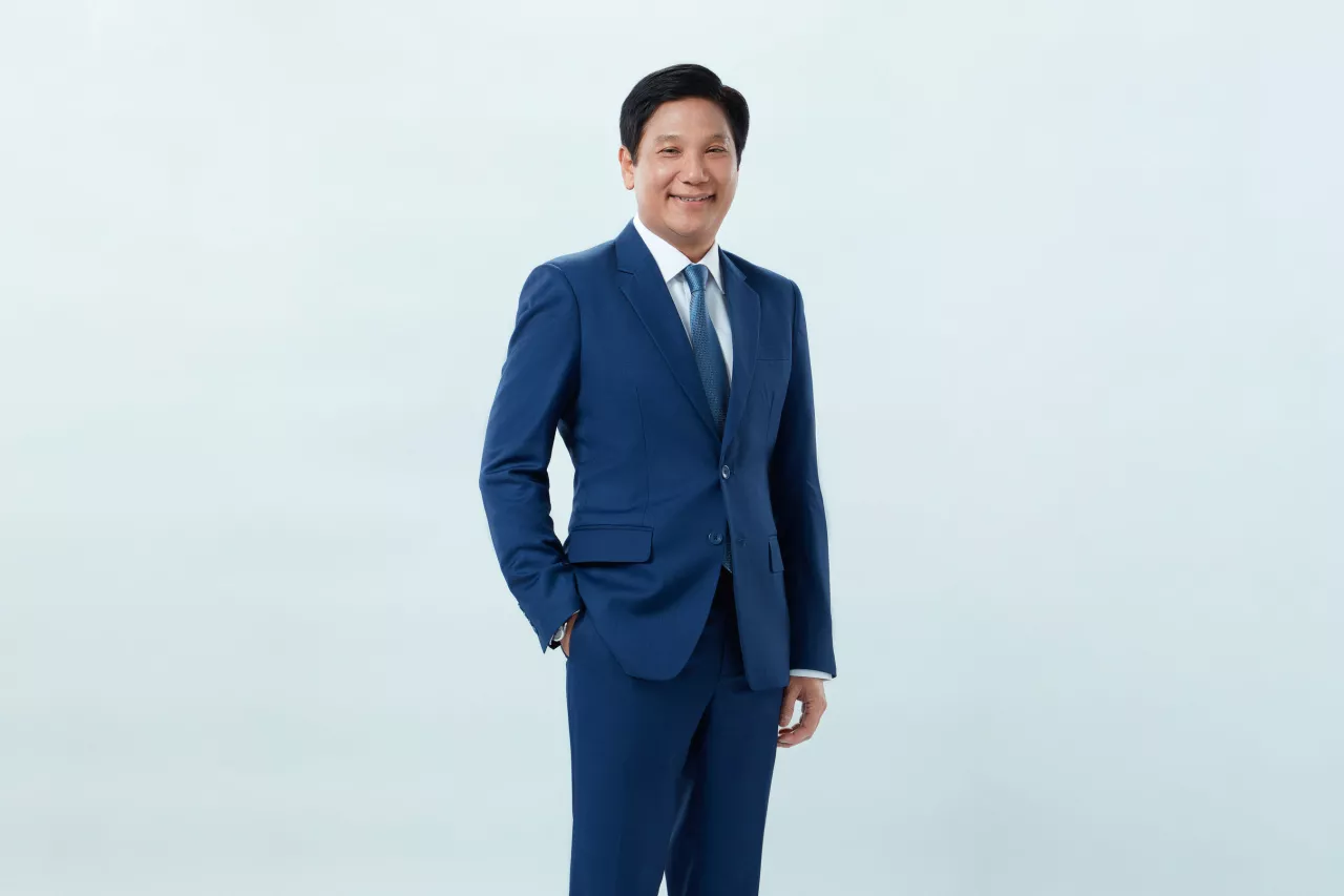 Mr. Disathat Panyarachun, Chief Executive Officer of PTT Oil and Retail Business Public Company Limited (OR) img#1