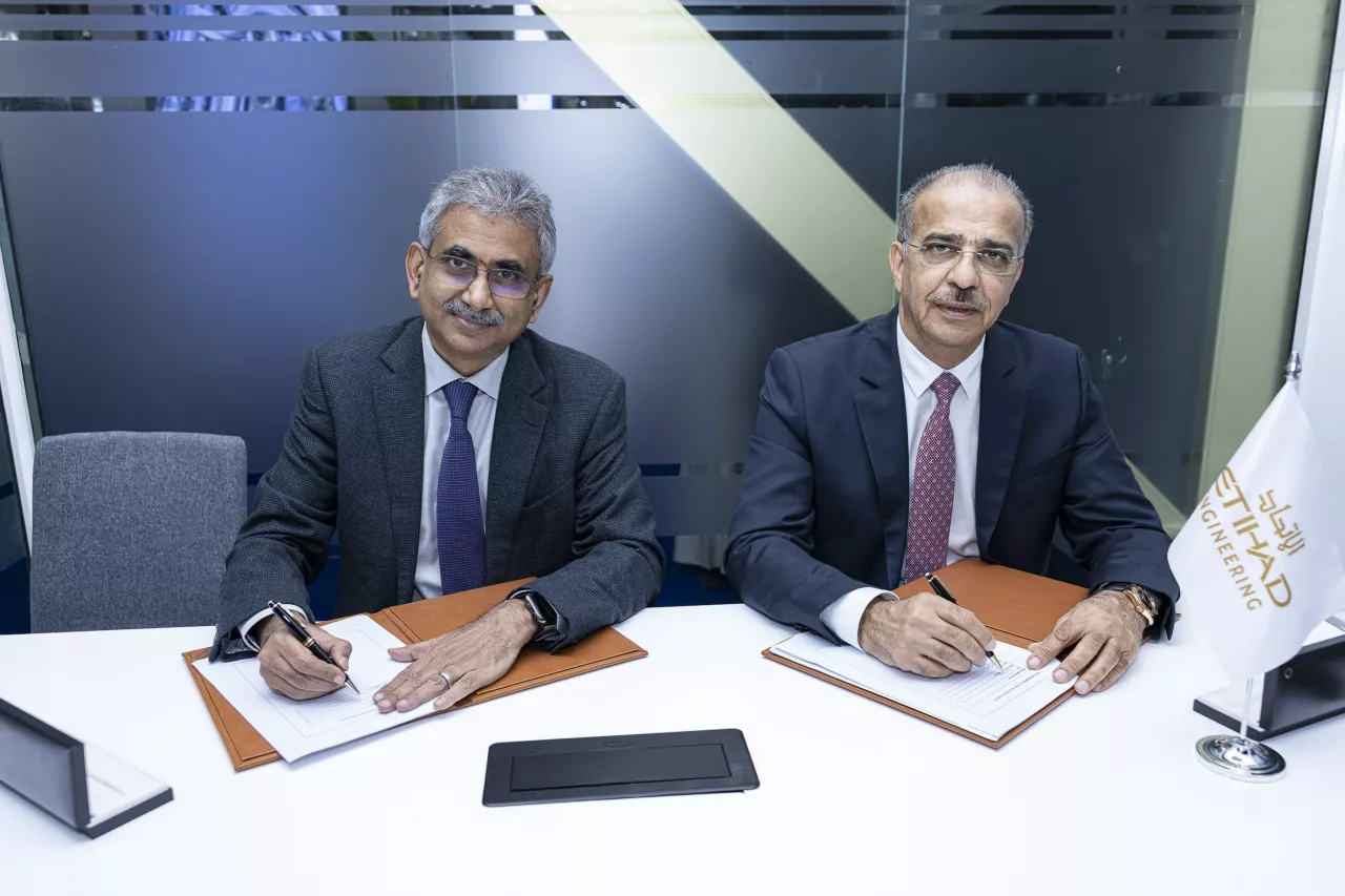 (L-R) P.R. Venketrama Raja, Chairman, Ramco Systems with Abdul Khaliq Saeed, CEO, Etihad Airways Engineering, during the signing ceremony at the 2023 MRO Middle East, Dubai img#1