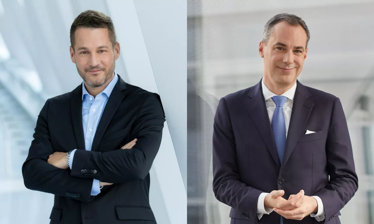 Dr. Andreas Gorbach, Member of the Board of Management of Daimler Truck Holding AG, responsible for Truck Technology (left) and Cedrik Neike, Member of the Managing Board of Siemens AG and CEO Digital Industries (right) - Image credit: Daimler Truck AG + Siemens AG img#2