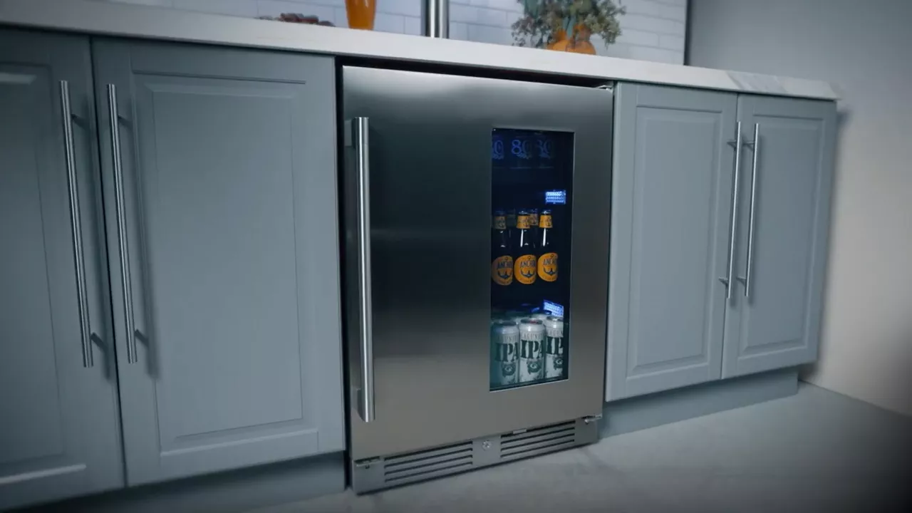 The Life of the Party: Industry-First Hybrid Presrv ™ Kegerator & Beverage Cooler by Zephyr