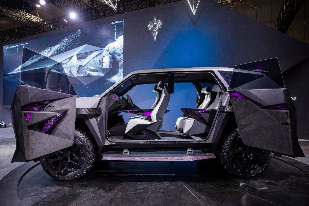 Karlmann appears at Auto Shanghai 2023, showing the unique brand fascination img#2