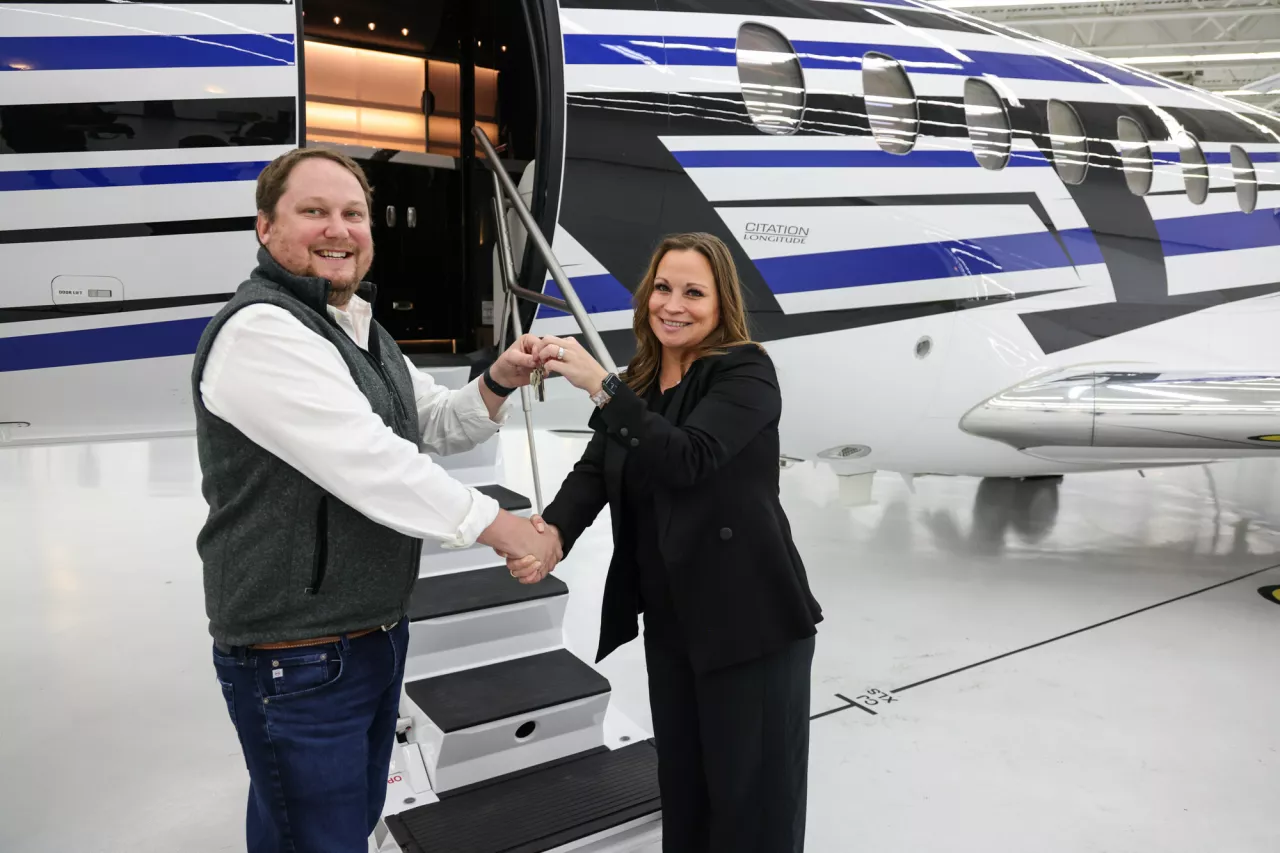 Thrive takes delivery of N725VM, the newest Longitude in its fleet img#2
