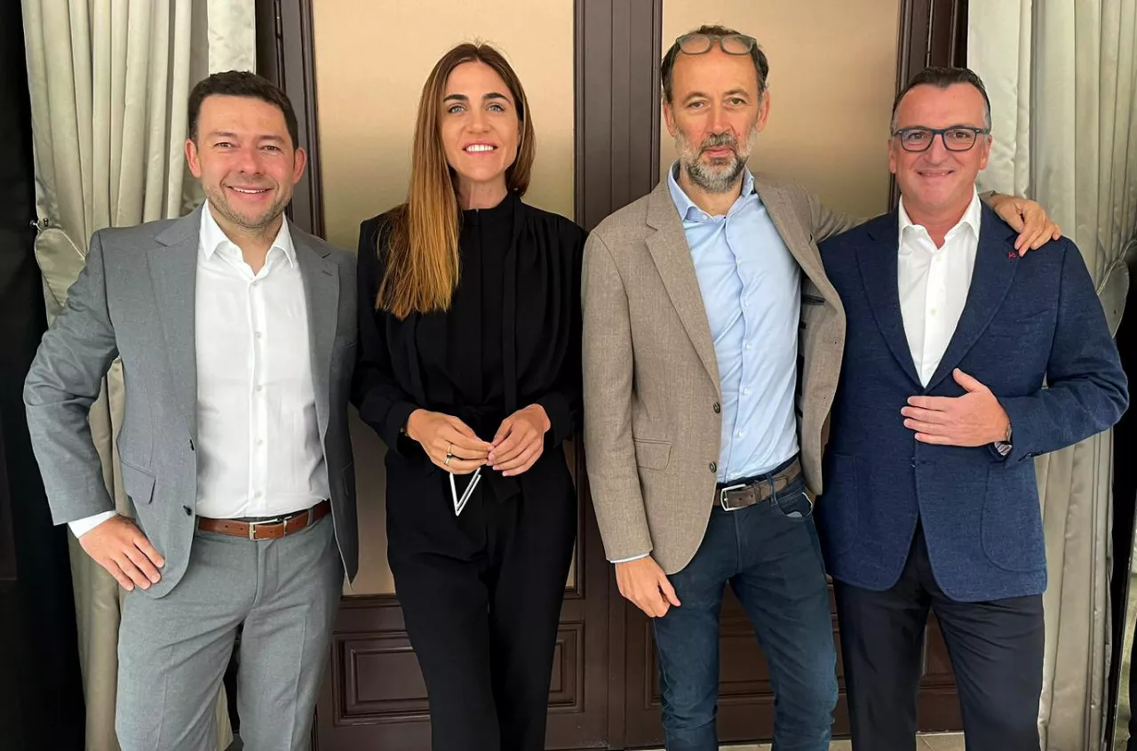 From left to right: Fernando Matzkin, Chief Business Officer for Europe of Globant; Patricia Pomies, Chief Operating Officer of Globant; Frédéric Lasnier, Co-founder and CEO of Pentalog; and Martin Migoya, co-founder and CEO of Globant. img#1