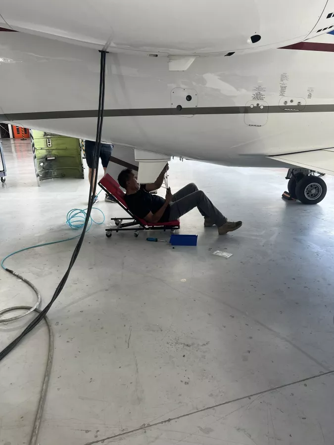 Reliable Jet Maintenance of Boca Raton, FL, completed the first-ever install of SmartSky's LITE inflight connectivity system on a customer aircraft, a Bombardier Lear 60. img#1