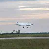 Dronamics Cargo-Drohne absolviert Erstflug und ebnet den Weg für die Zukunft der Lieferungen img#1