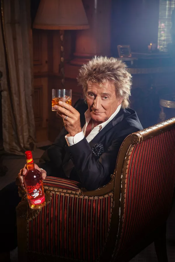 Rod Stewart launches Wolfie's Whisky img#1