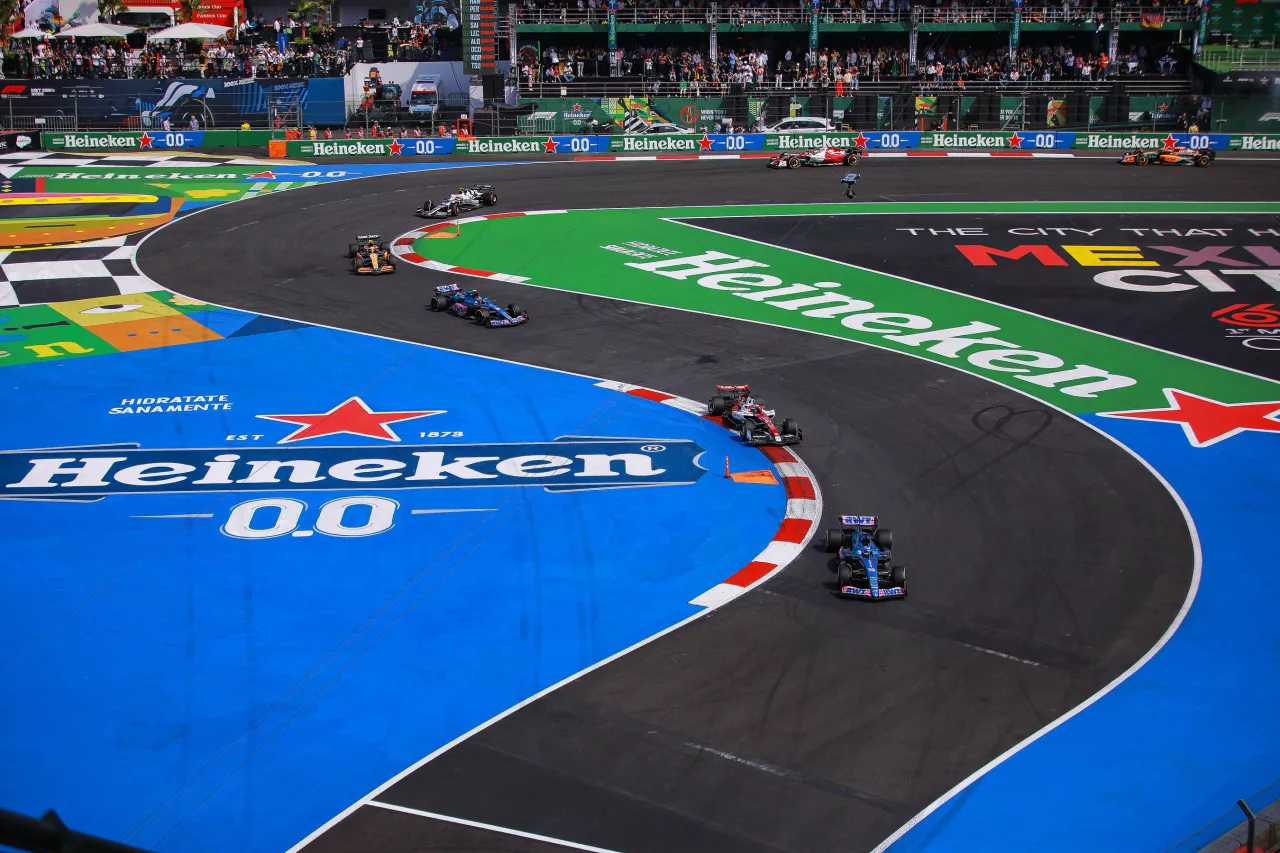 HEINEKEN® EXTENDS F1® SPONSORSHIP AS GLOBAL PARTNER, FUELLED BY THE SPORT'S PHENOMENAL GROWTH