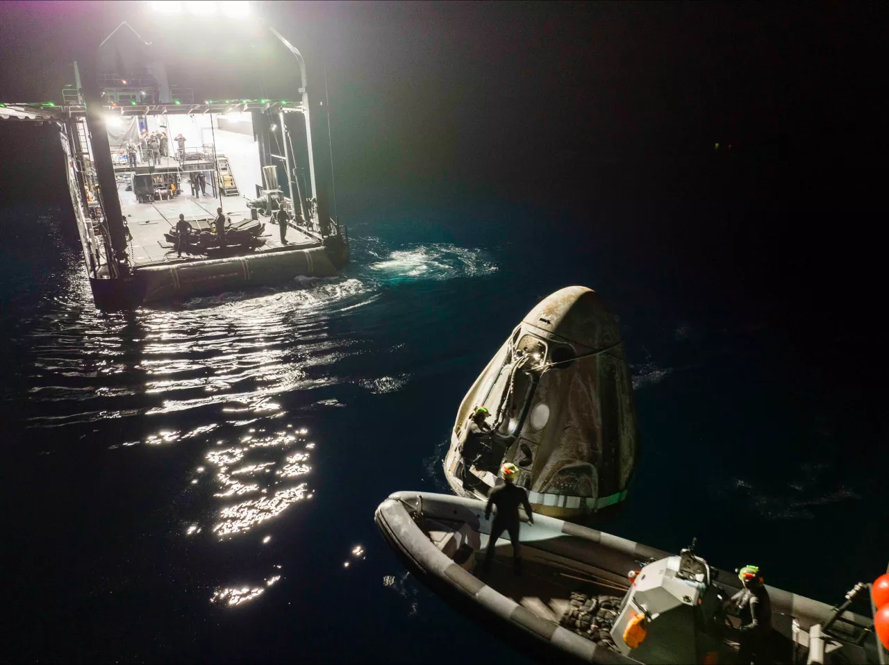 A successful AX-2 splashdown, mission and safe landing of the astronauts following a pioneering scientific trip to the International Space Station. img#3
