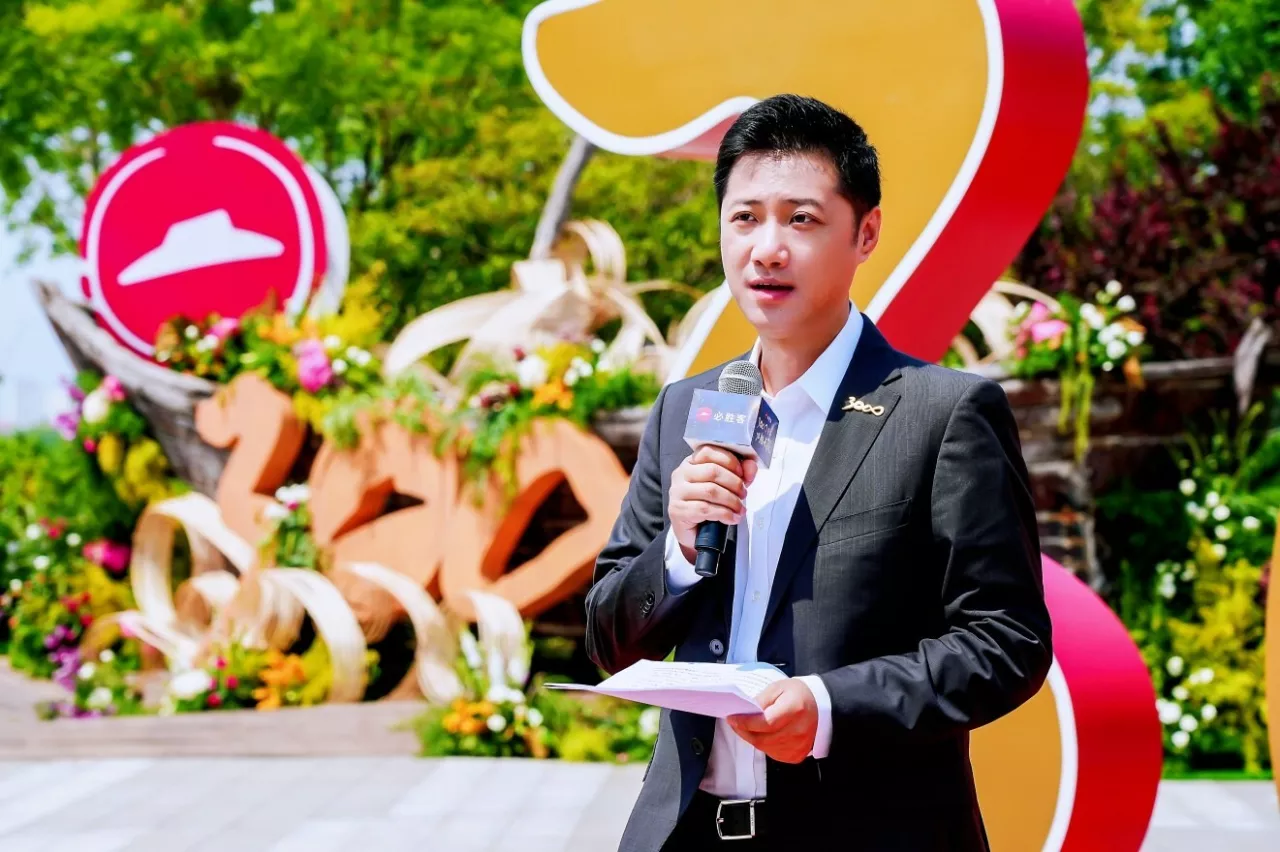Jeff Kuai, General Manager of Pizza Hut China, delivers a speech at the opening ceremony img#4
